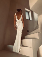 Load image into Gallery viewer, макси рокля “Pearly White“