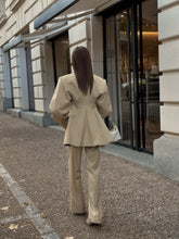 Load image into Gallery viewer, сако “Beige Ateliér”